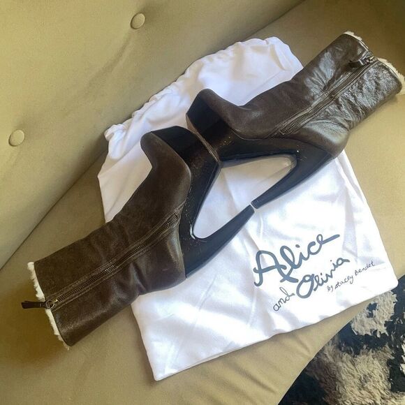 Alice and Olivia Curved Heel Platform Shearling Boots 39.5 - Picture 6 of 14